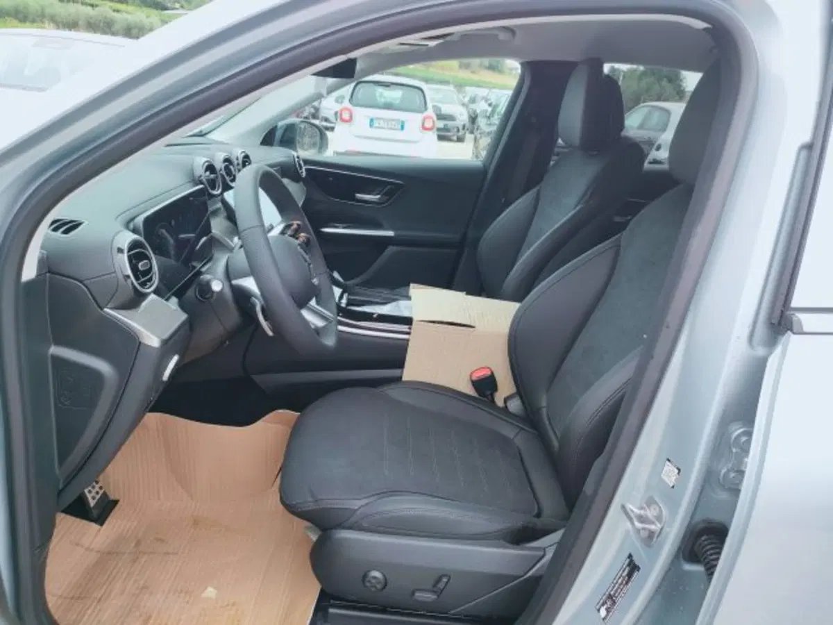 Mercedes-Benz GLC SUV nuova a Teramo (13)