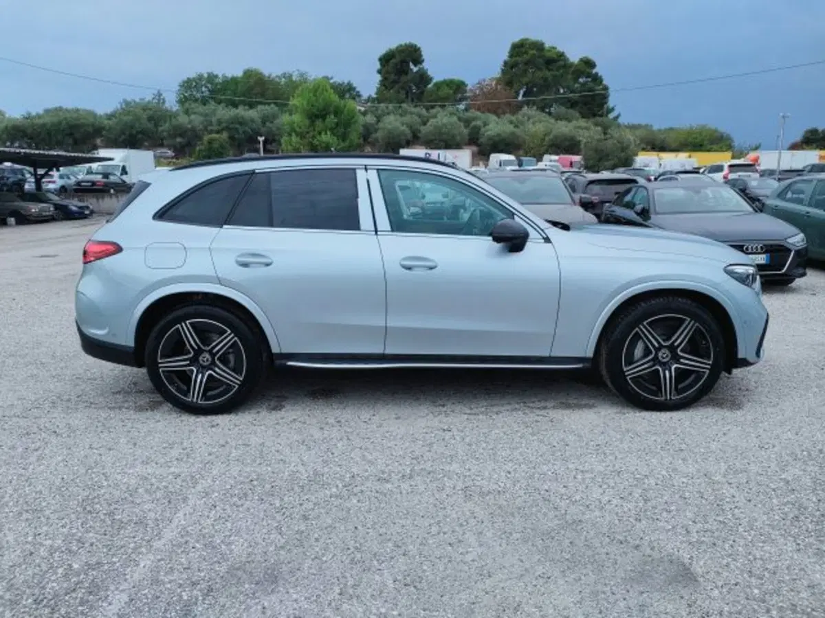Mercedes-Benz GLC SUV nuova a Teramo (6)