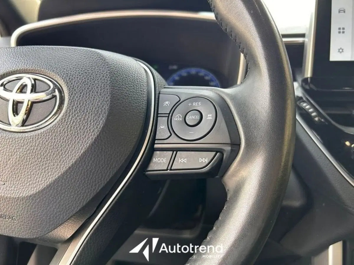 Toyota Corolla Cross Hybrid usata a Lecce (11)