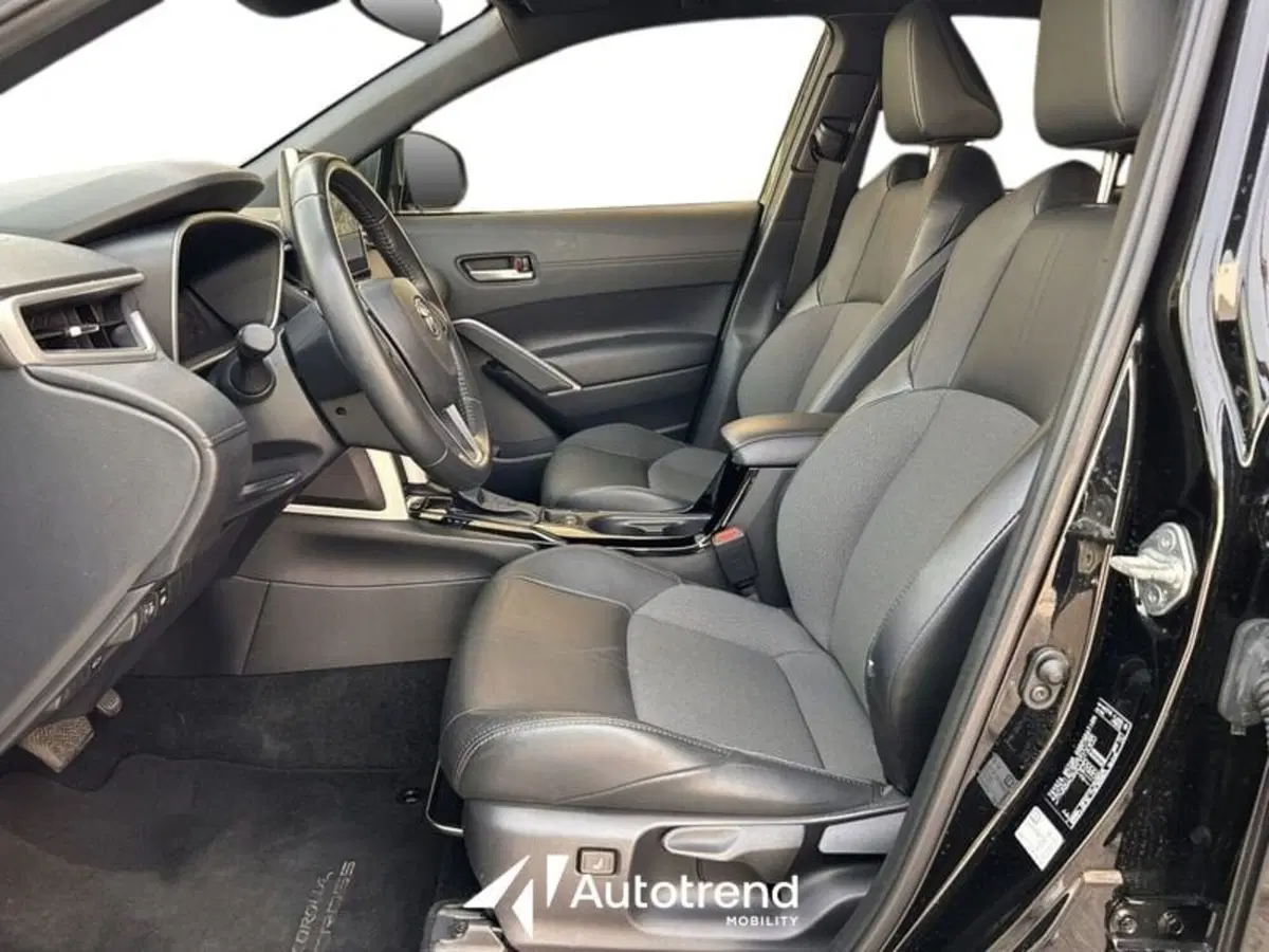 Toyota Corolla Cross Hybrid usata a Lecce (5)