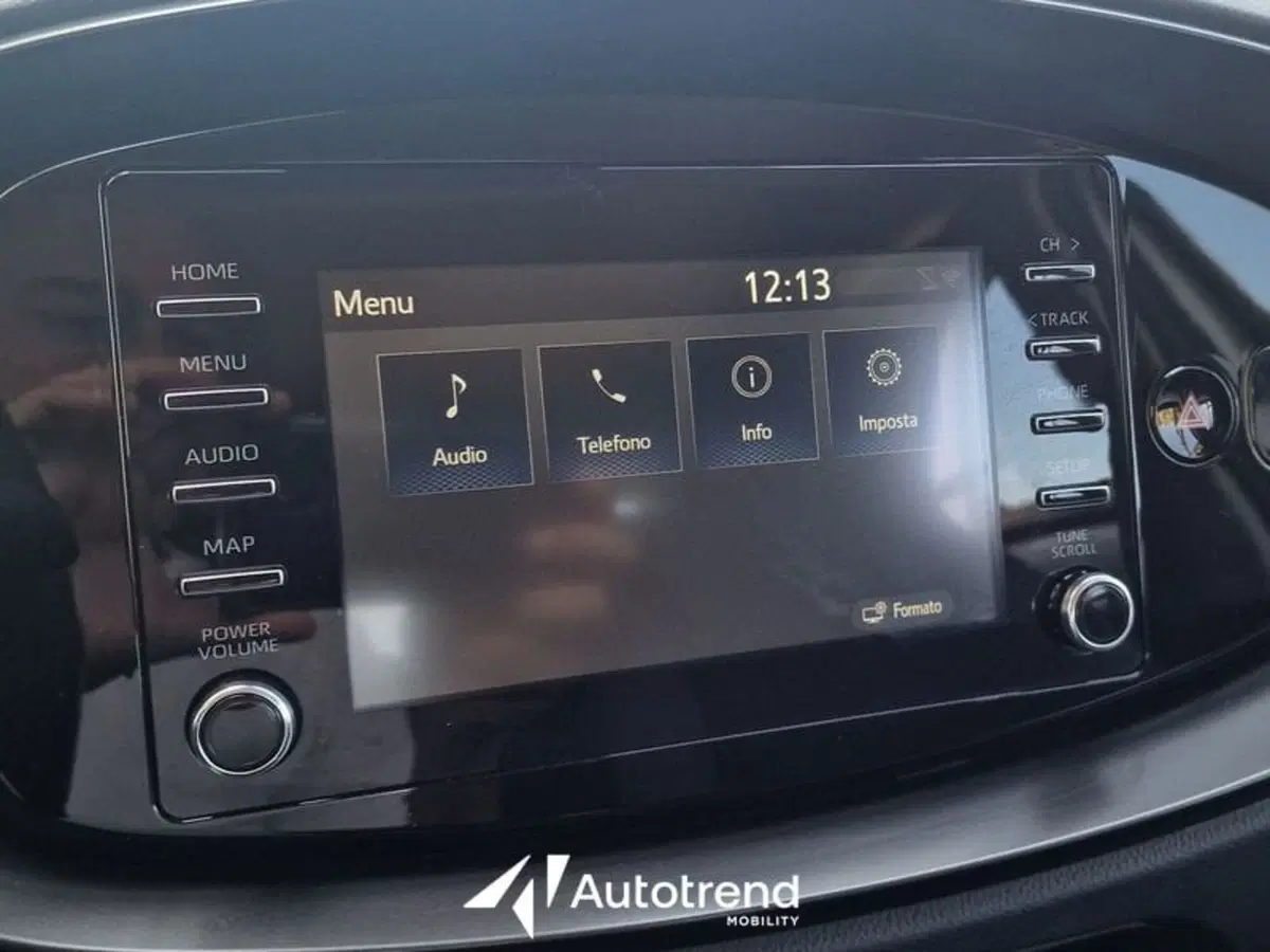 Toyota Aygo X usata a Lecce (10)