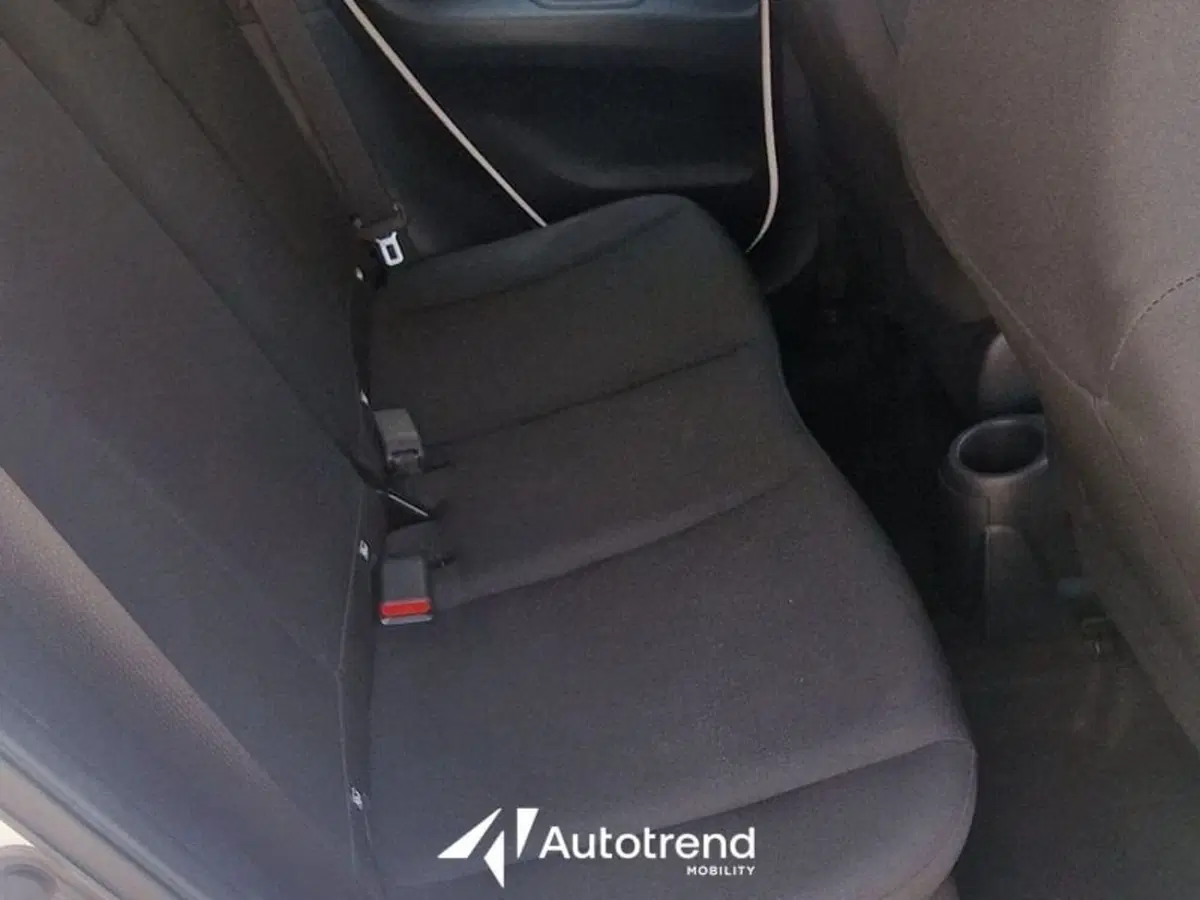 Toyota Aygo X usata a Lecce (13)