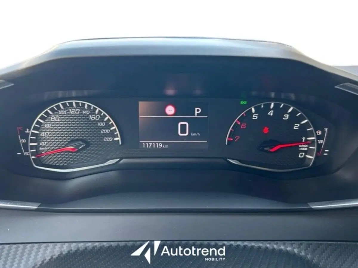 Peugeot 2008 usata a Lecce (12)