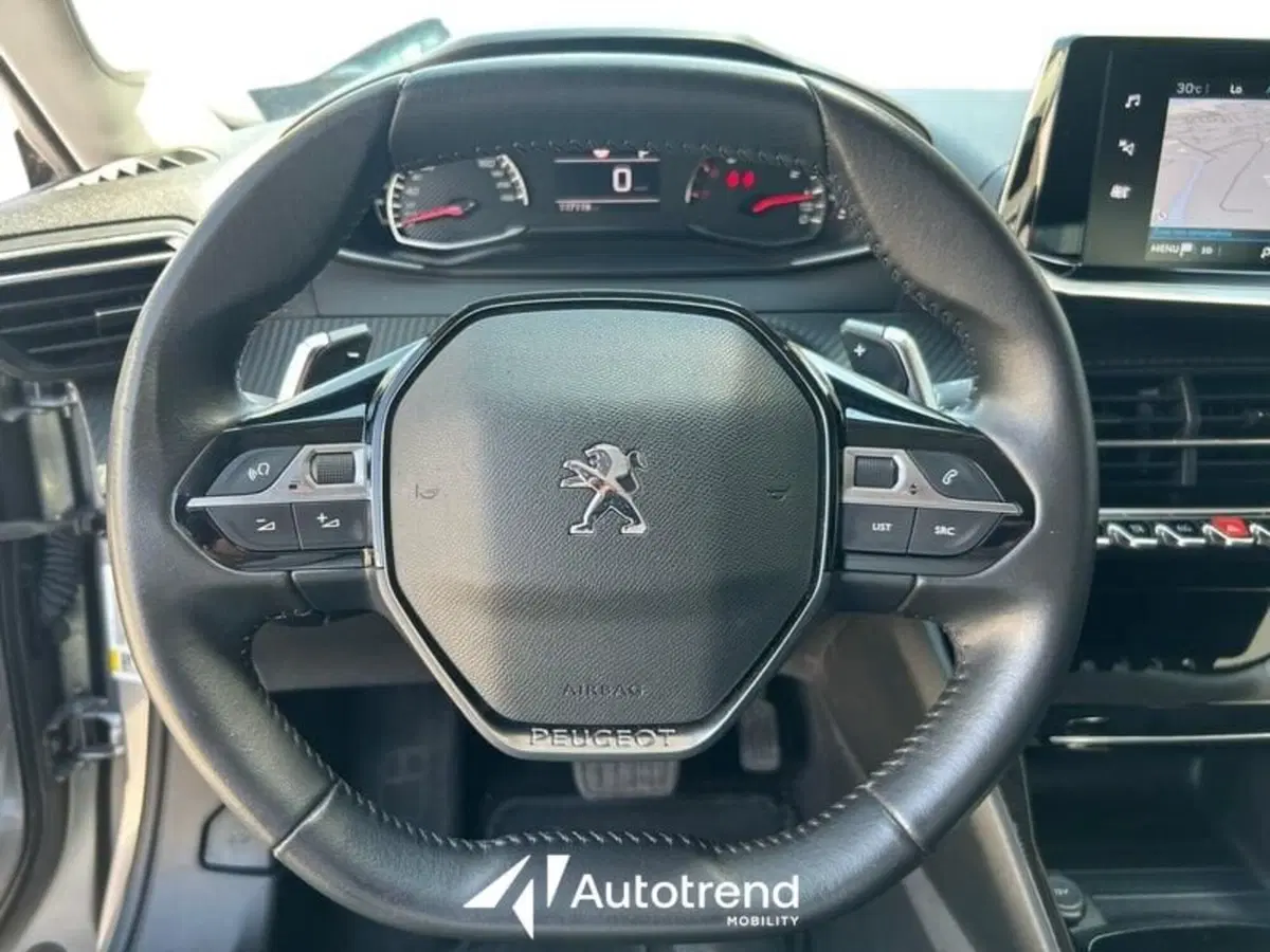 Peugeot 2008 usata a Lecce (9)