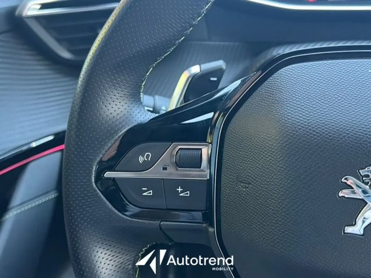 Peugeot 208 usata a Lecce (12)