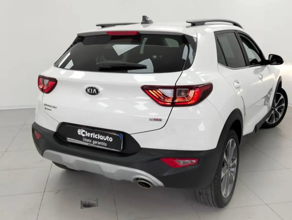 Kia Stonic usata a Como (2)
