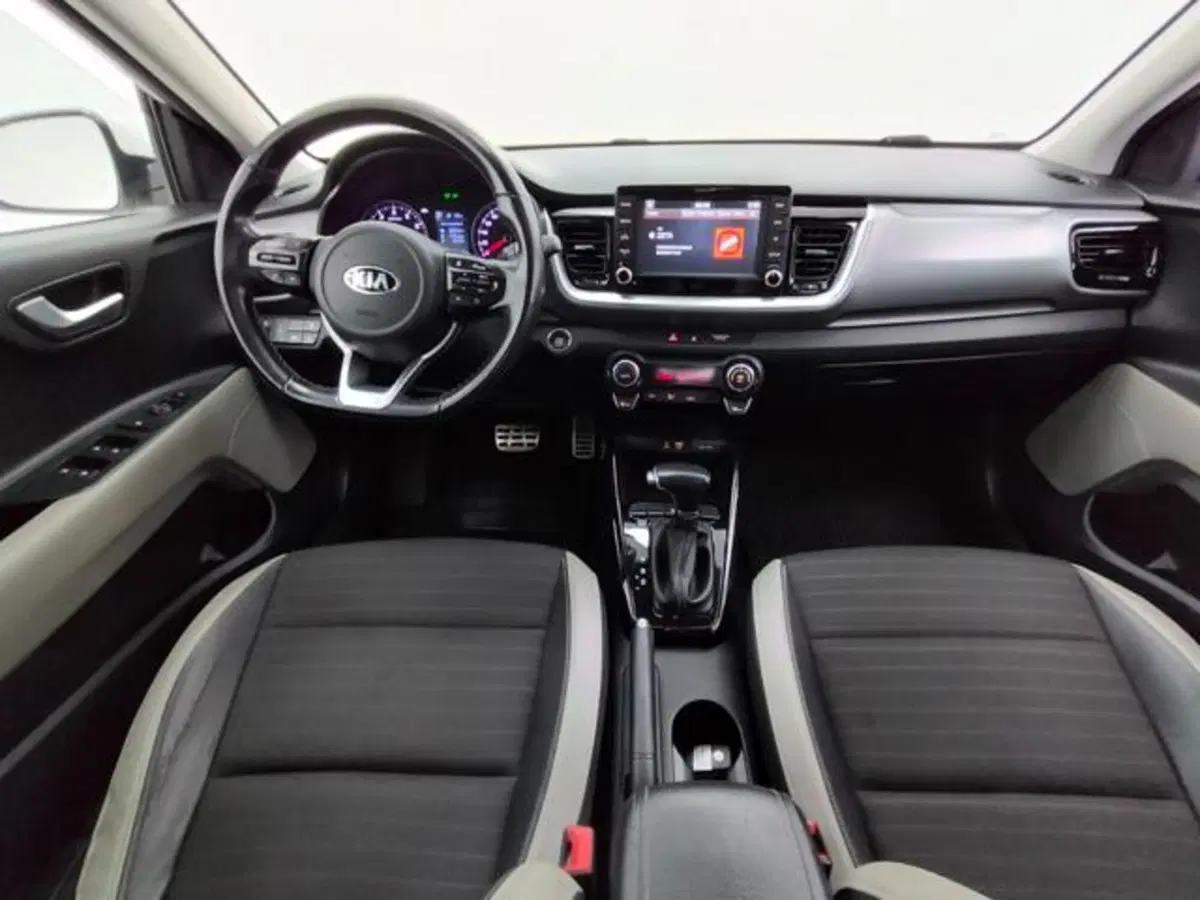 Kia Stonic usata a Como (4)
