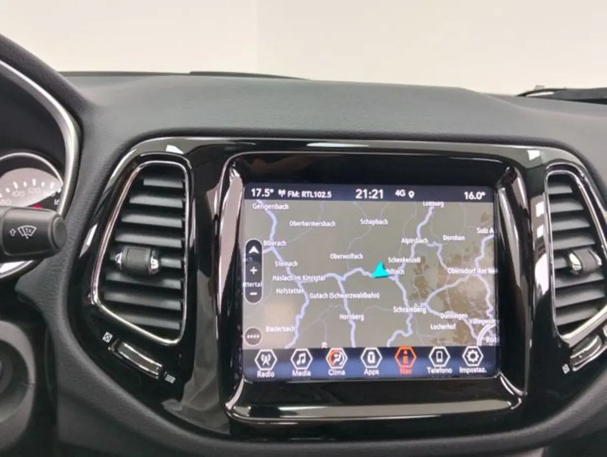 Jeep Compass usata a Como (12)