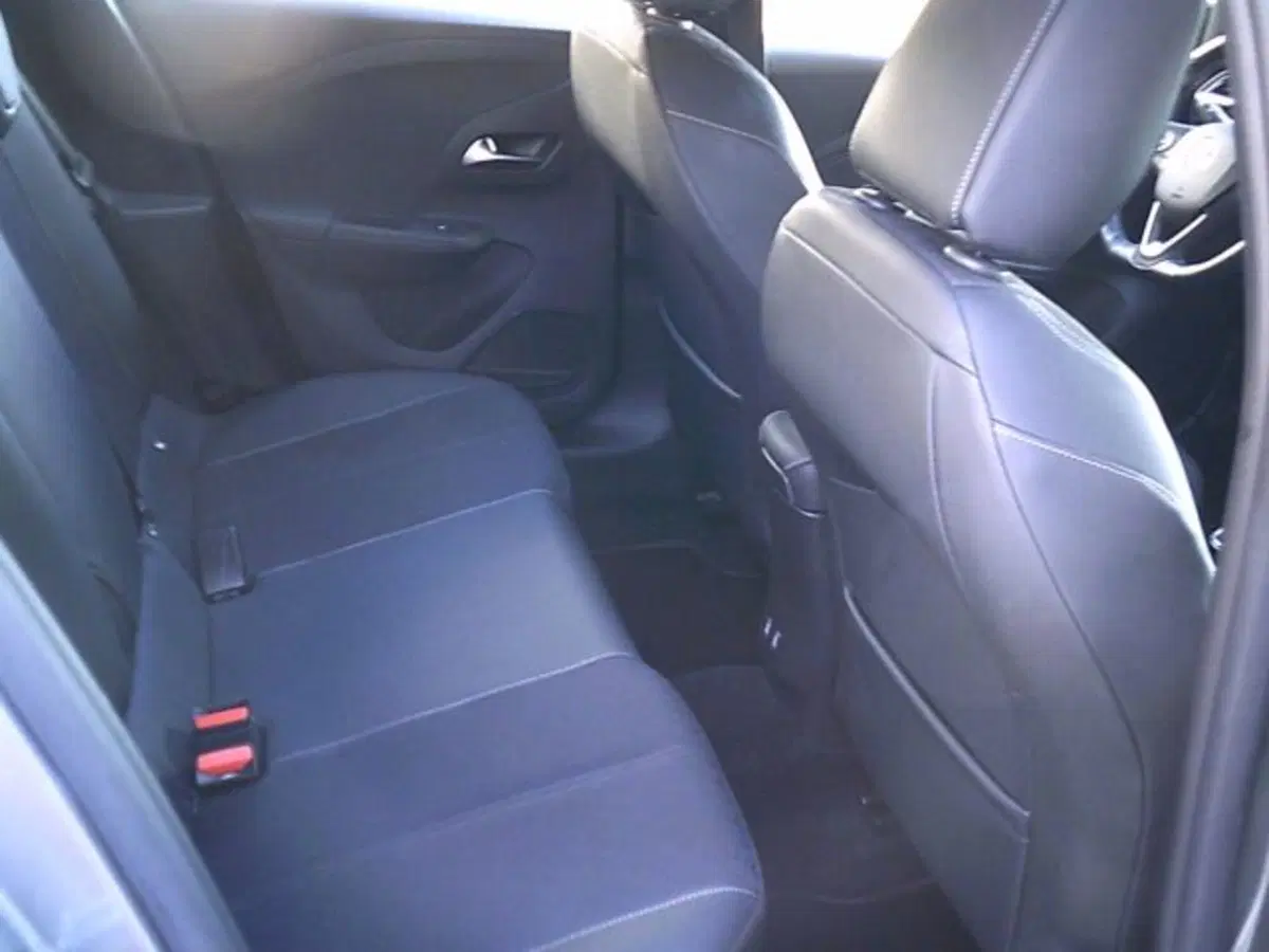 Opel Corsa usata a Novara (8)