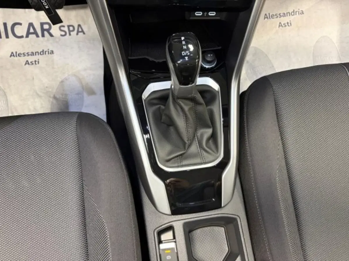 Volkswagen T-Roc Cabrio usata a Cuneo (12)