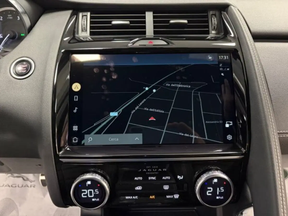 Jaguar E-Pace usata a Cuneo (10)