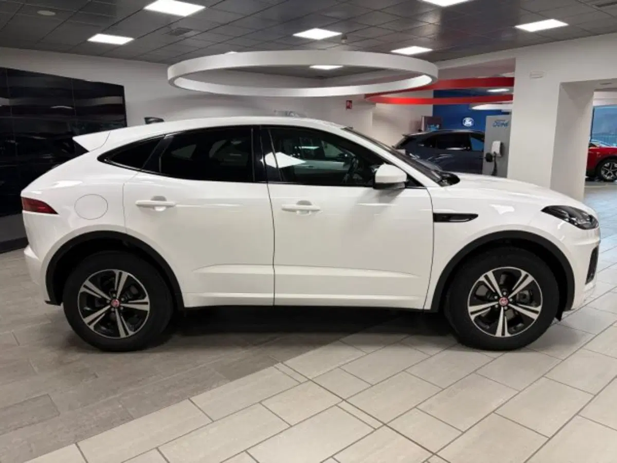 Jaguar E-Pace usata a Cuneo (8)