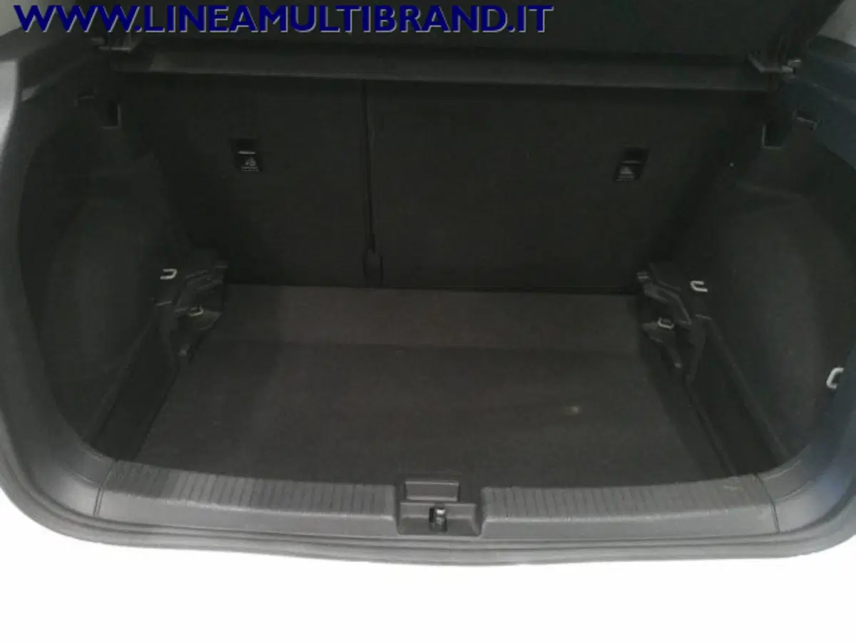 Volkswagen T-Cross usata a Piacenza (13)