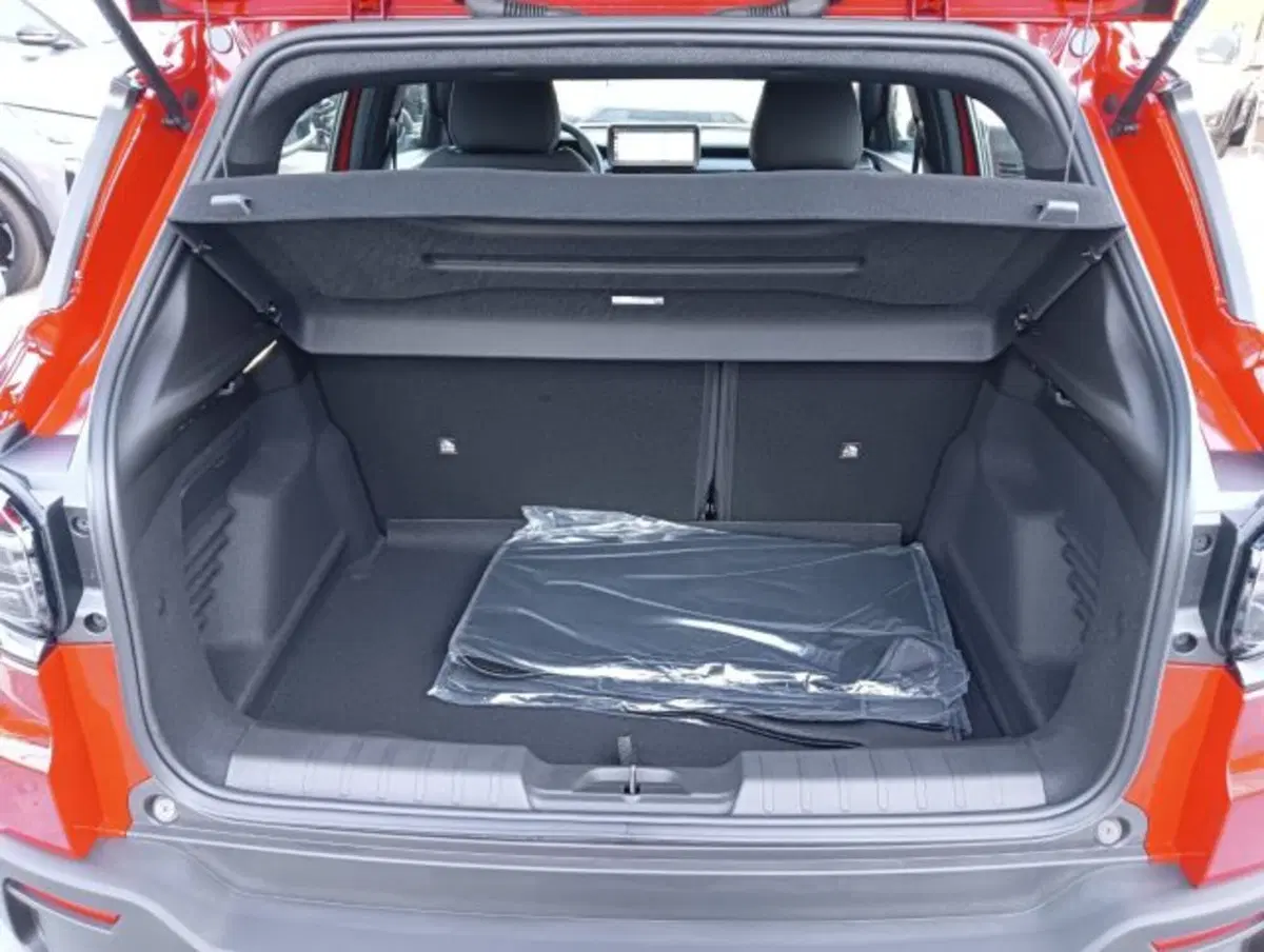 Jeep Avenger nuova a Brescia (17)