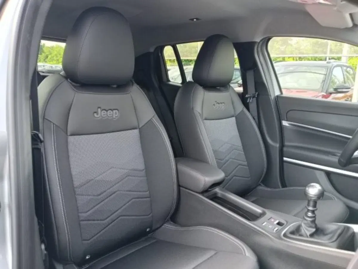 Jeep Avenger nuova a Brescia (18)