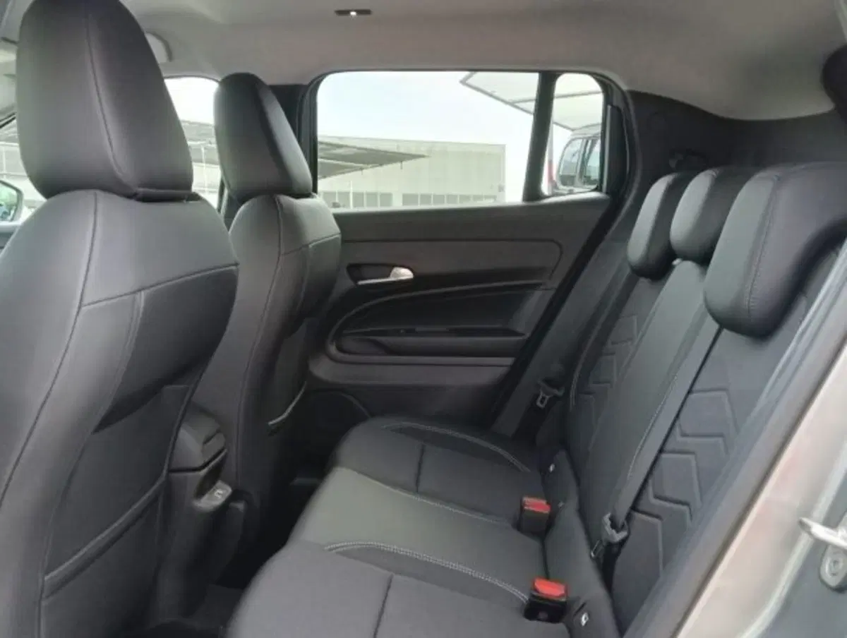 Jeep Avenger nuova a Brescia (20)