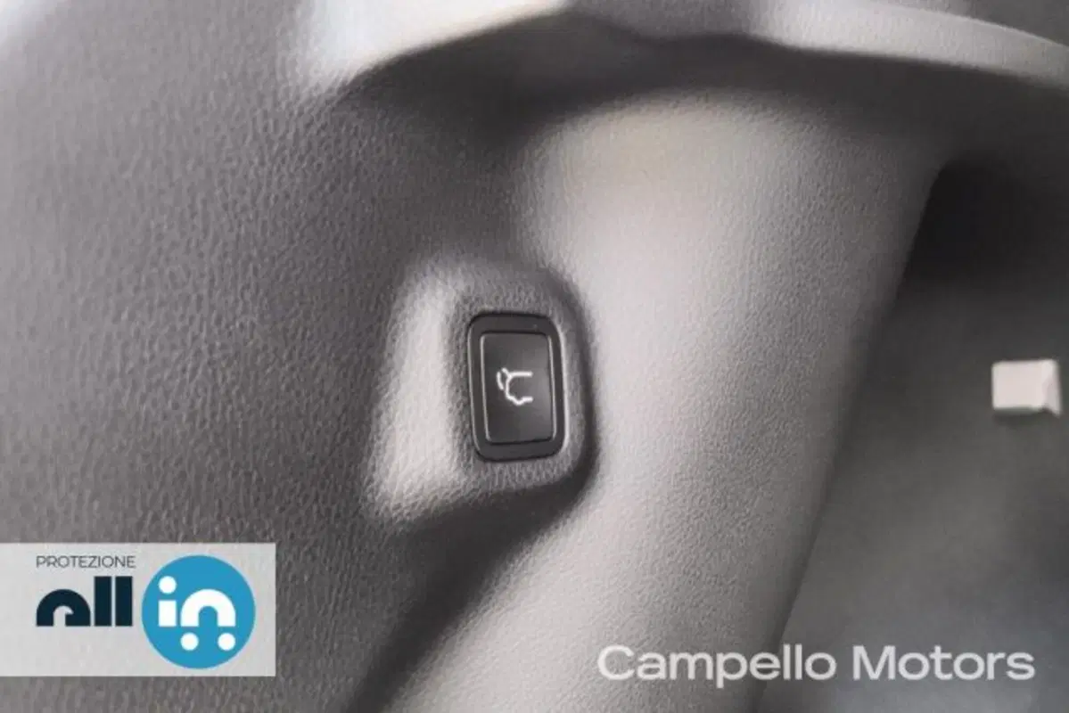 Jeep Compass nuova a Venezia (14)