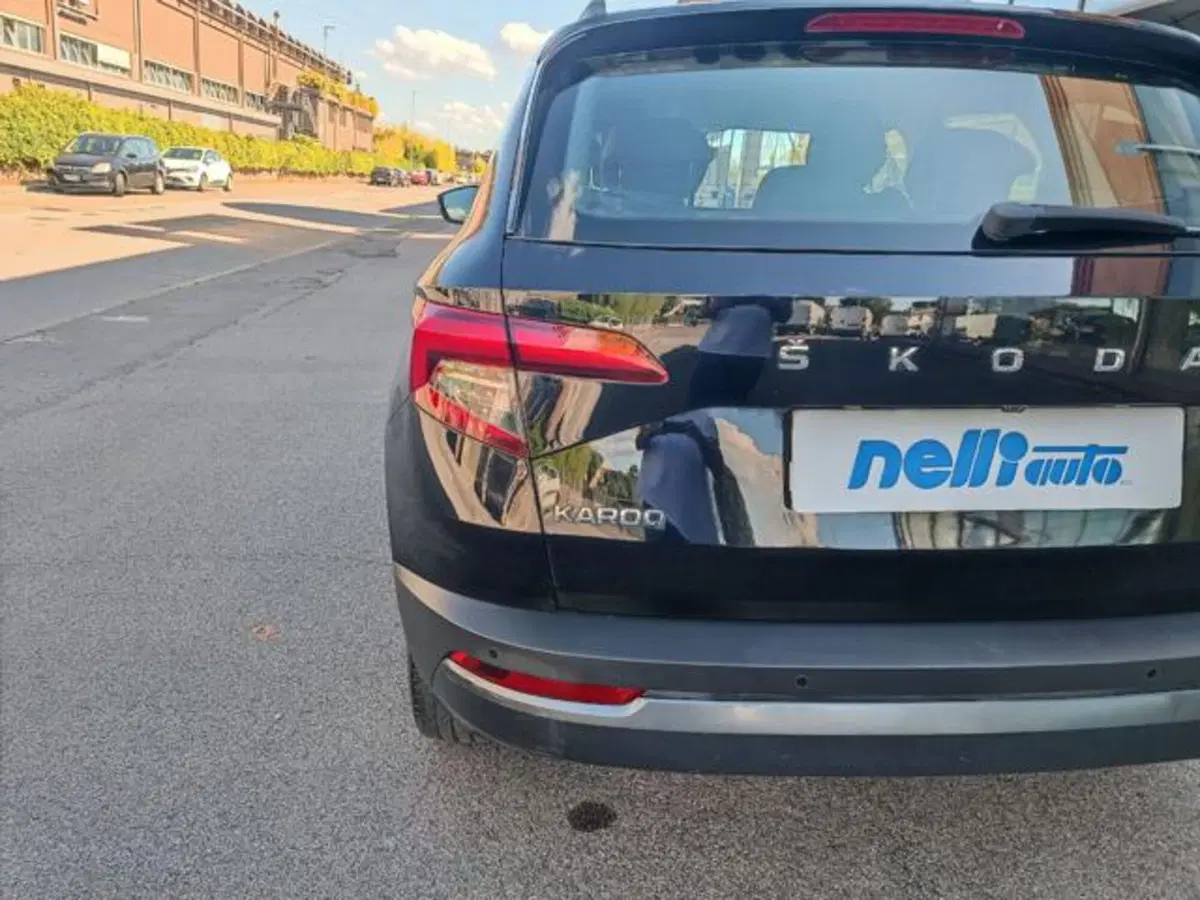 Skoda Karoq usata a Pisa (19)