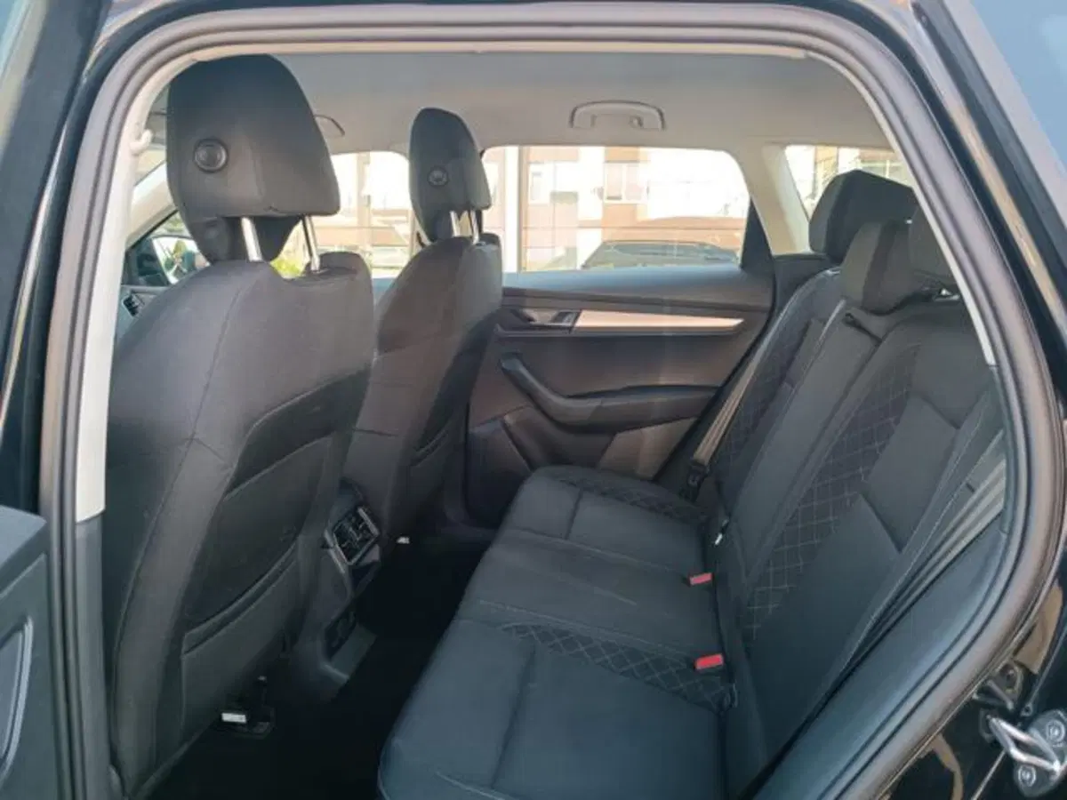 Skoda Karoq usata a Pisa (6)