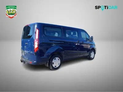 Ford Tourneo Custom 320 2.0 EcoBlue 130CV aut. PC c/sollev. Trend del 2021 usata a San Giorgio a Liri