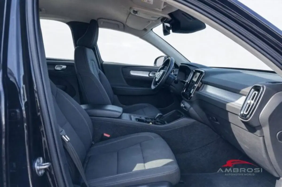 Volvo XC40 usata a Perugia (10)