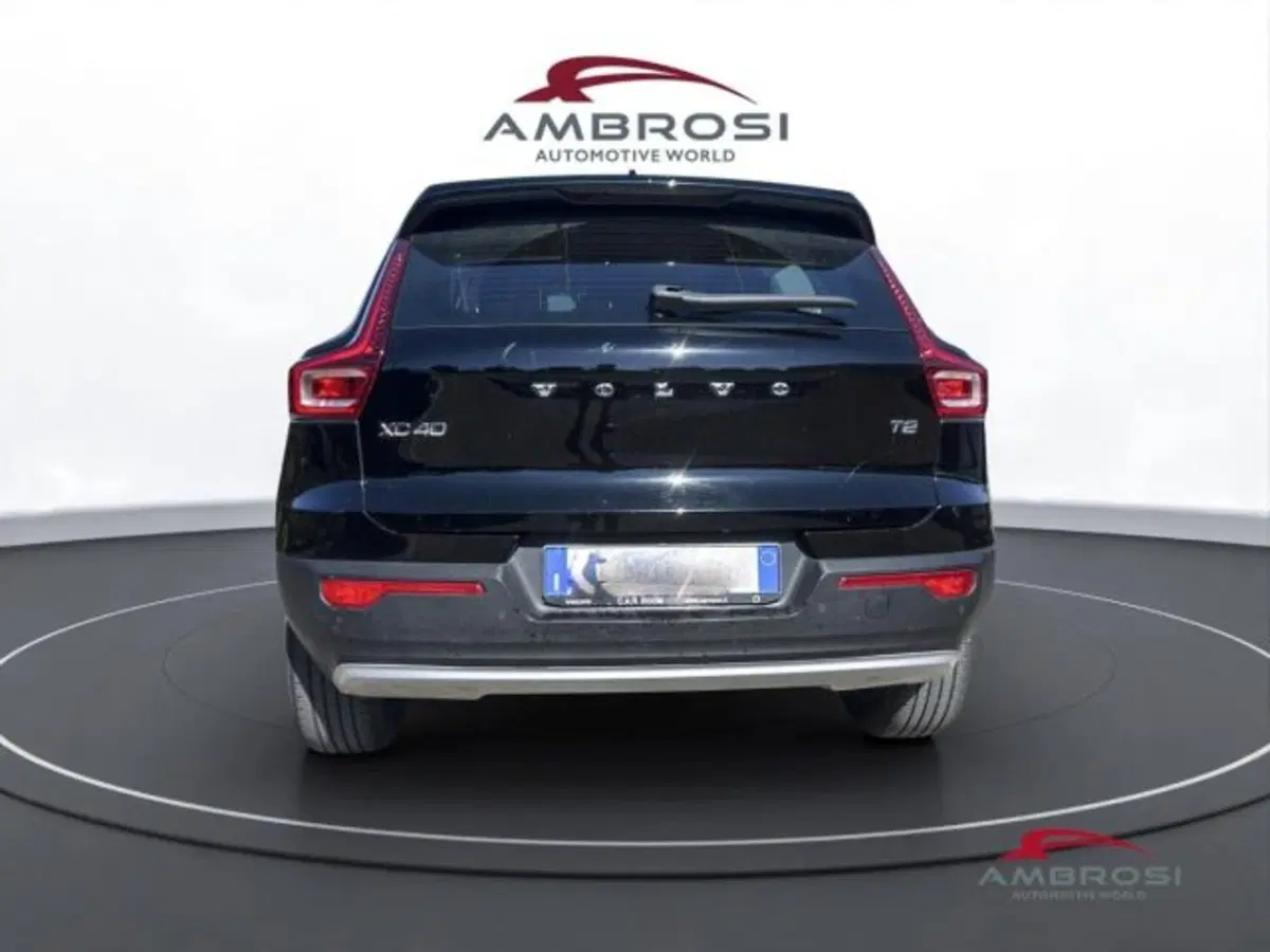Volvo XC40 usata a Perugia (8)