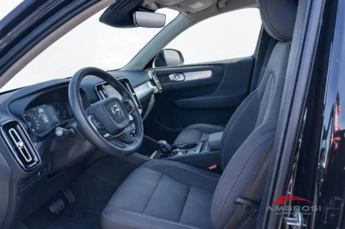 Volvo XC40 usata a Perugia (9)