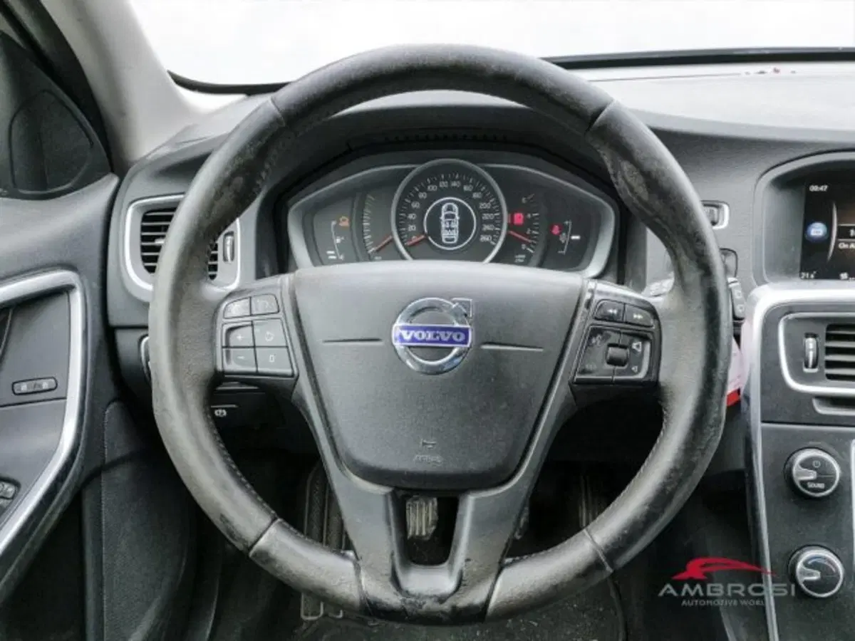Volvo V60 Cross Country usata a Perugia (12)