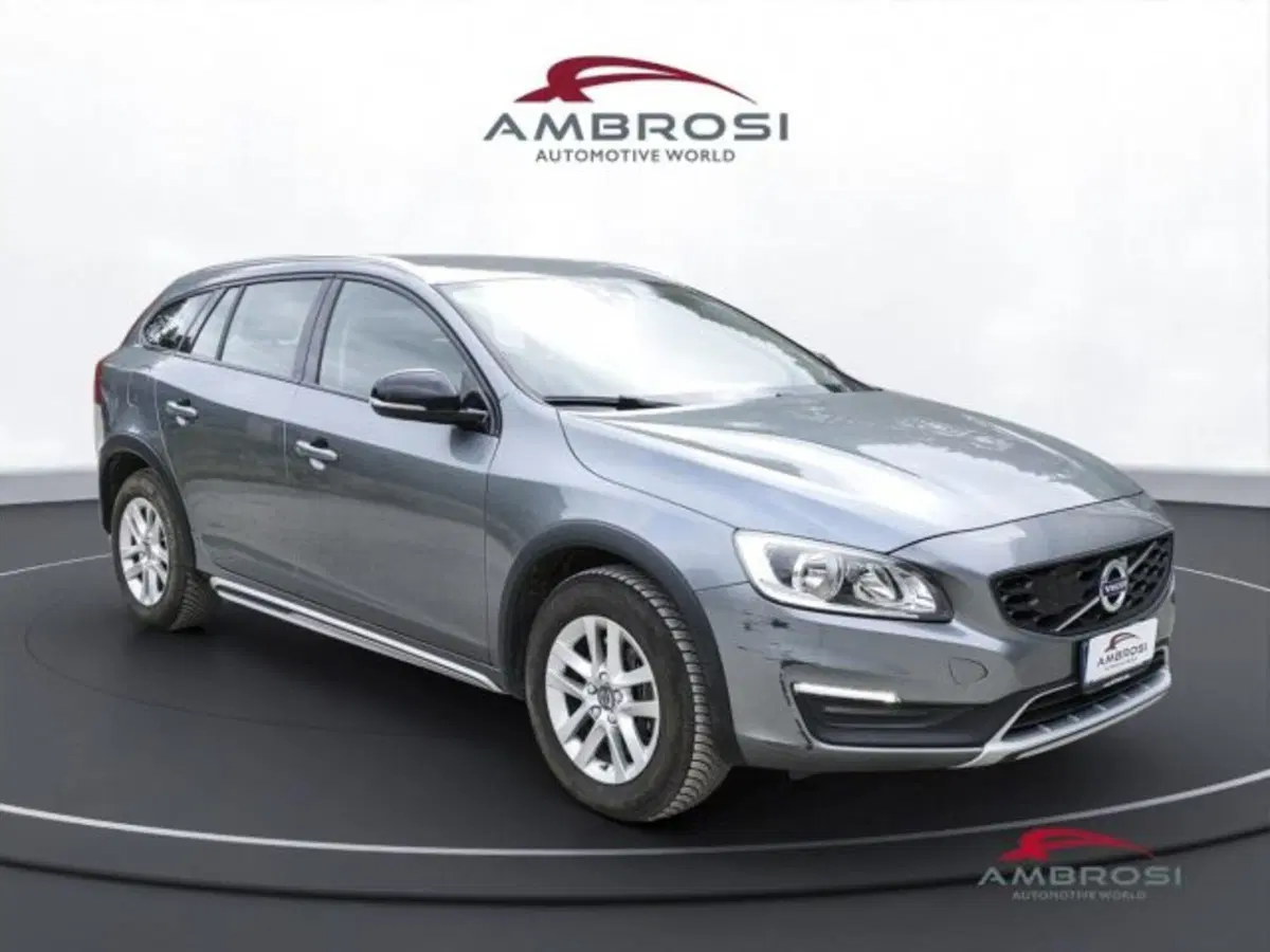 Volvo V60 Cross Country usata a Perugia (2)