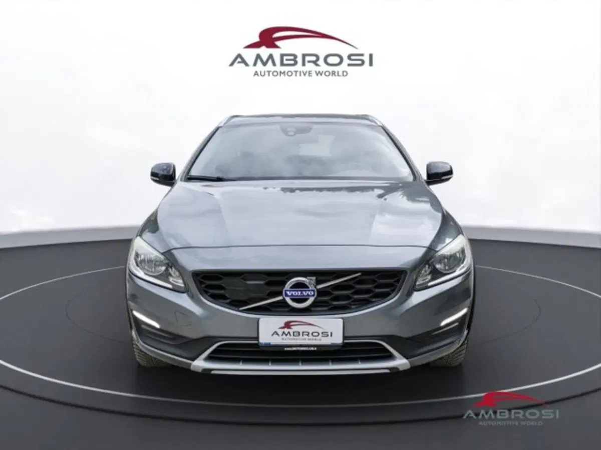 Volvo V60 Cross Country usata a Perugia (6)