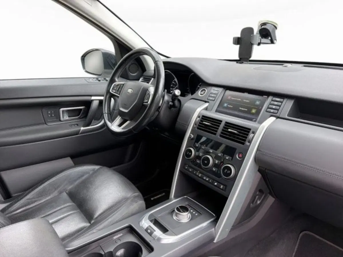 Land Rover Discovery Sport usata a Modena (6)