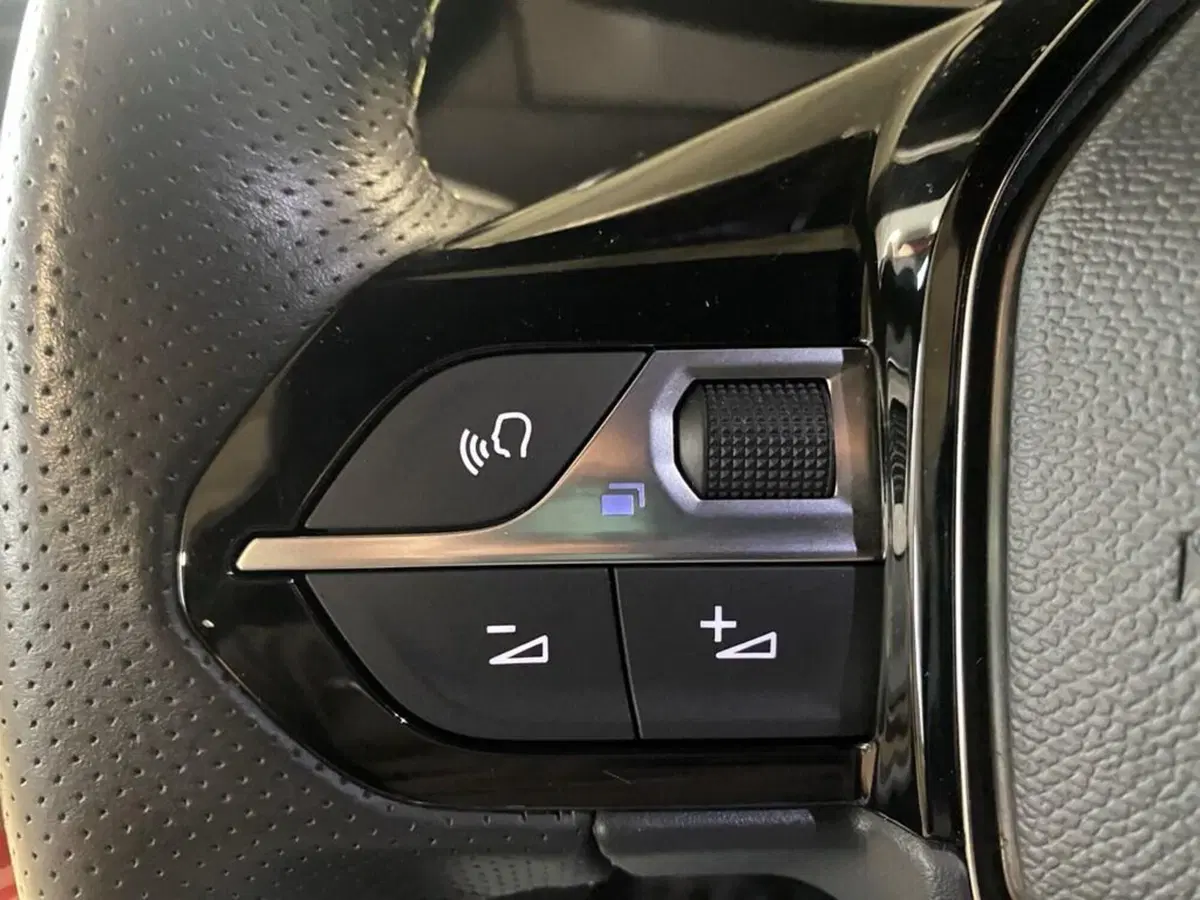 Peugeot 208 usata a Torino (13)