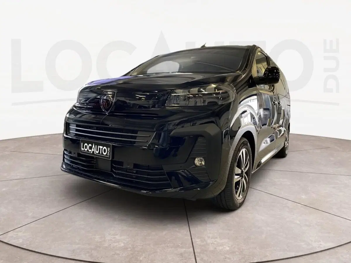 Peugeot Traveller nuova a Torino