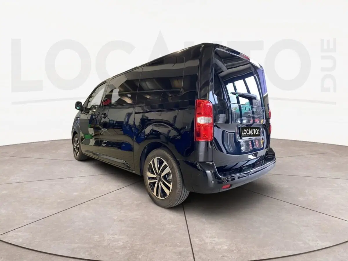 Peugeot Traveller nuova a Torino (5)