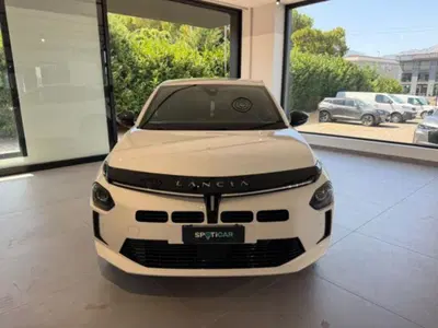 Lancia Ypsilon 1.2 mhev Edizione Cassina e-dct del 2025 usata a Atena Lucana