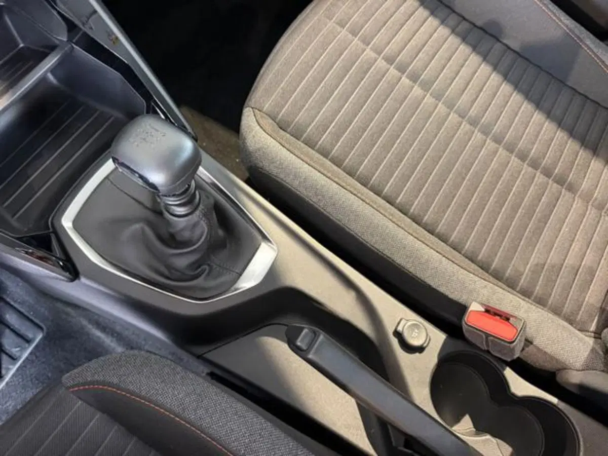 Peugeot 208 usata a Salerno (18)