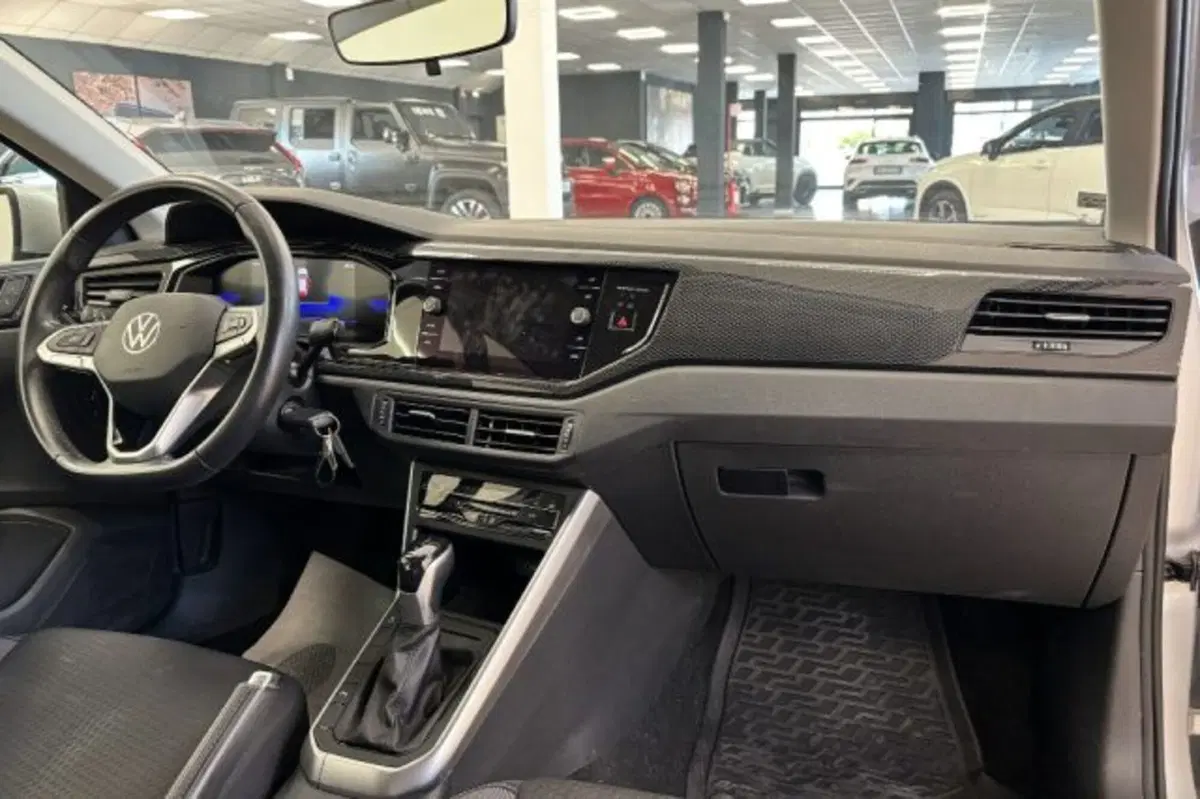 Volkswagen Polo usata a Latina (9)