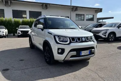 Suzuki Ignis 1.2 Hybrid CVT Easy Top del 2020 usata a Fondi