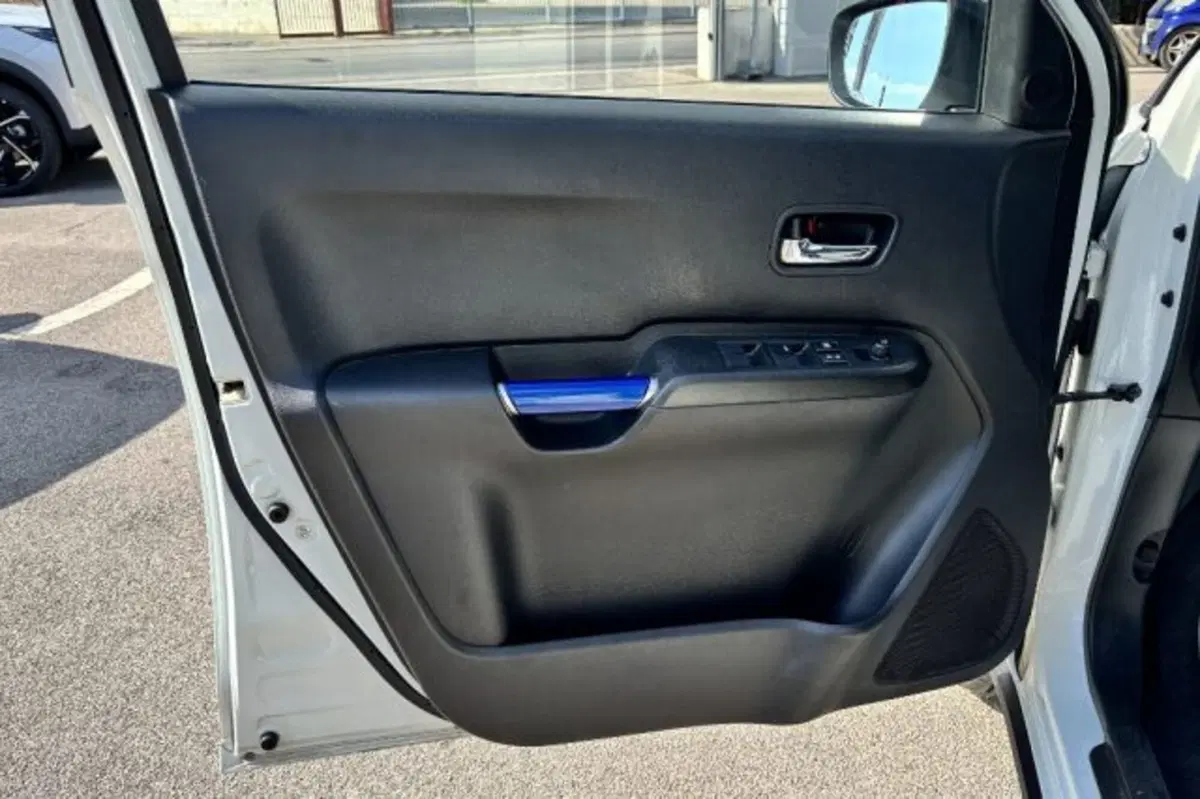 Suzuki Ignis usata a Latina (12)