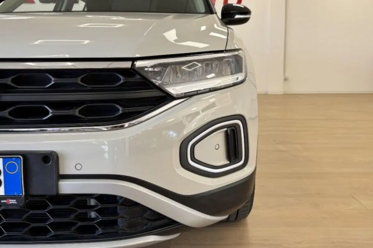 Volkswagen T-Roc usata a Latina (11)