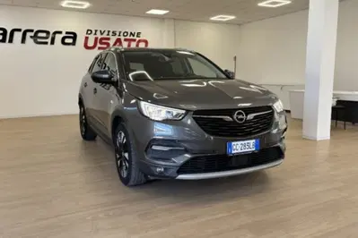 Opel Grandland X 1.5 diesel Ecotec Start&Stop Innovation del 2020 usata a Fondi