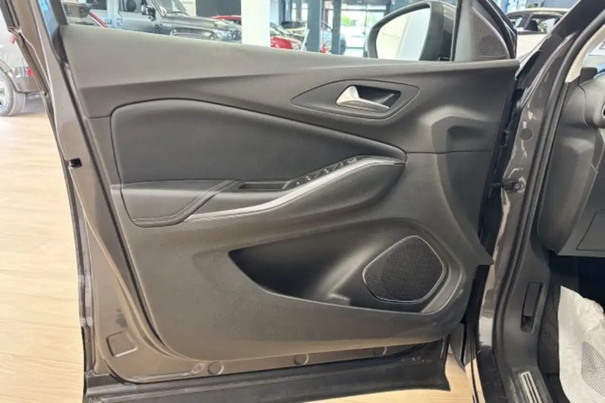 Opel Grandland X usata a Latina (12)