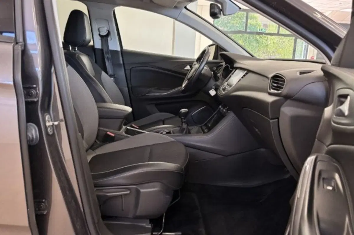 Opel Grandland X usata a Latina (8)