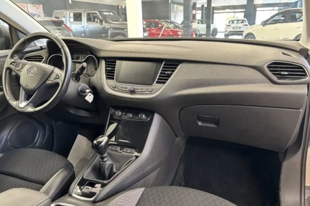 Opel Grandland X usata a Latina (9)