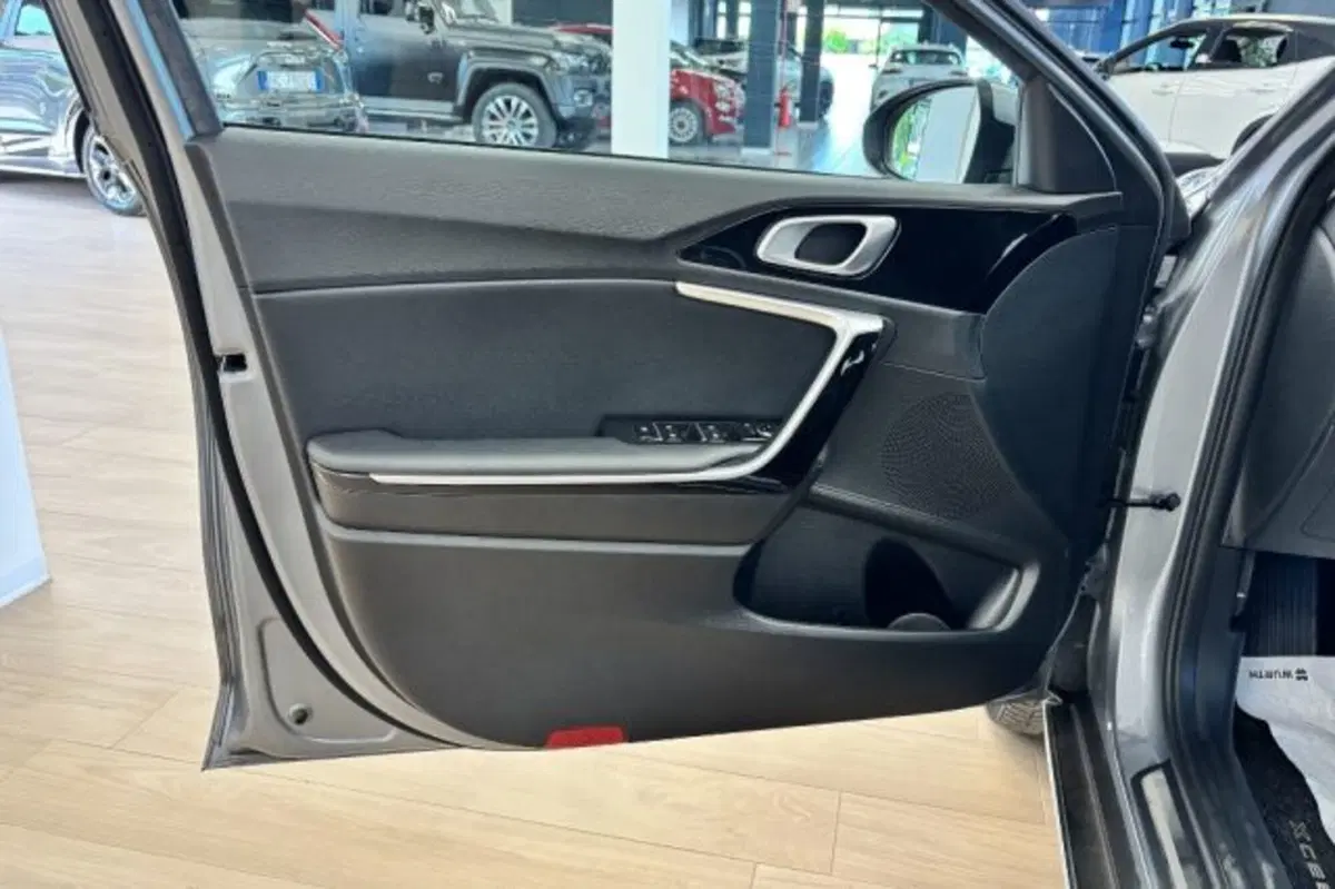 Kia XCeed usata a Latina (12)