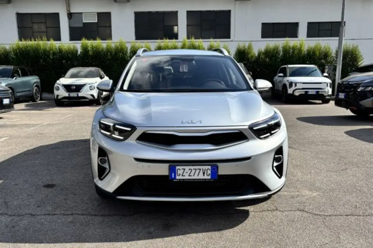 Kia Stonic usata a Latina (2)