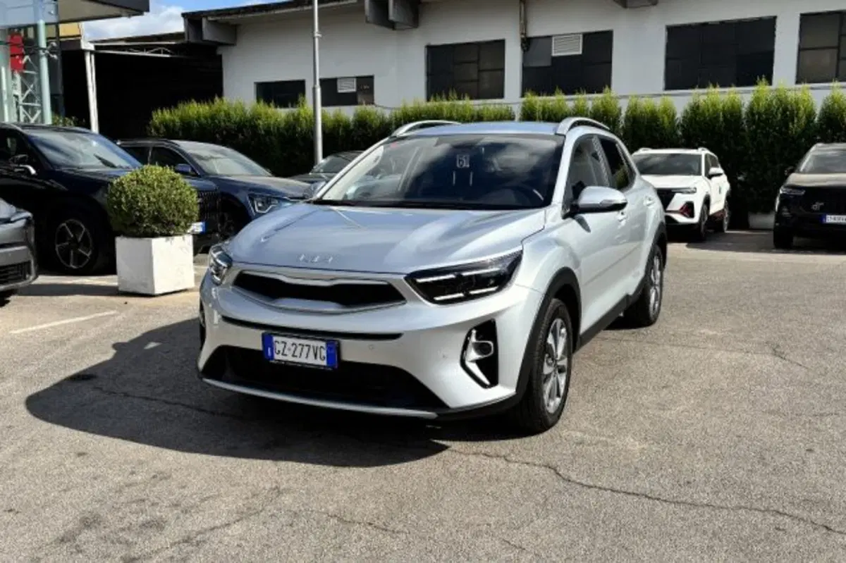 Kia Stonic usata a Latina (3)