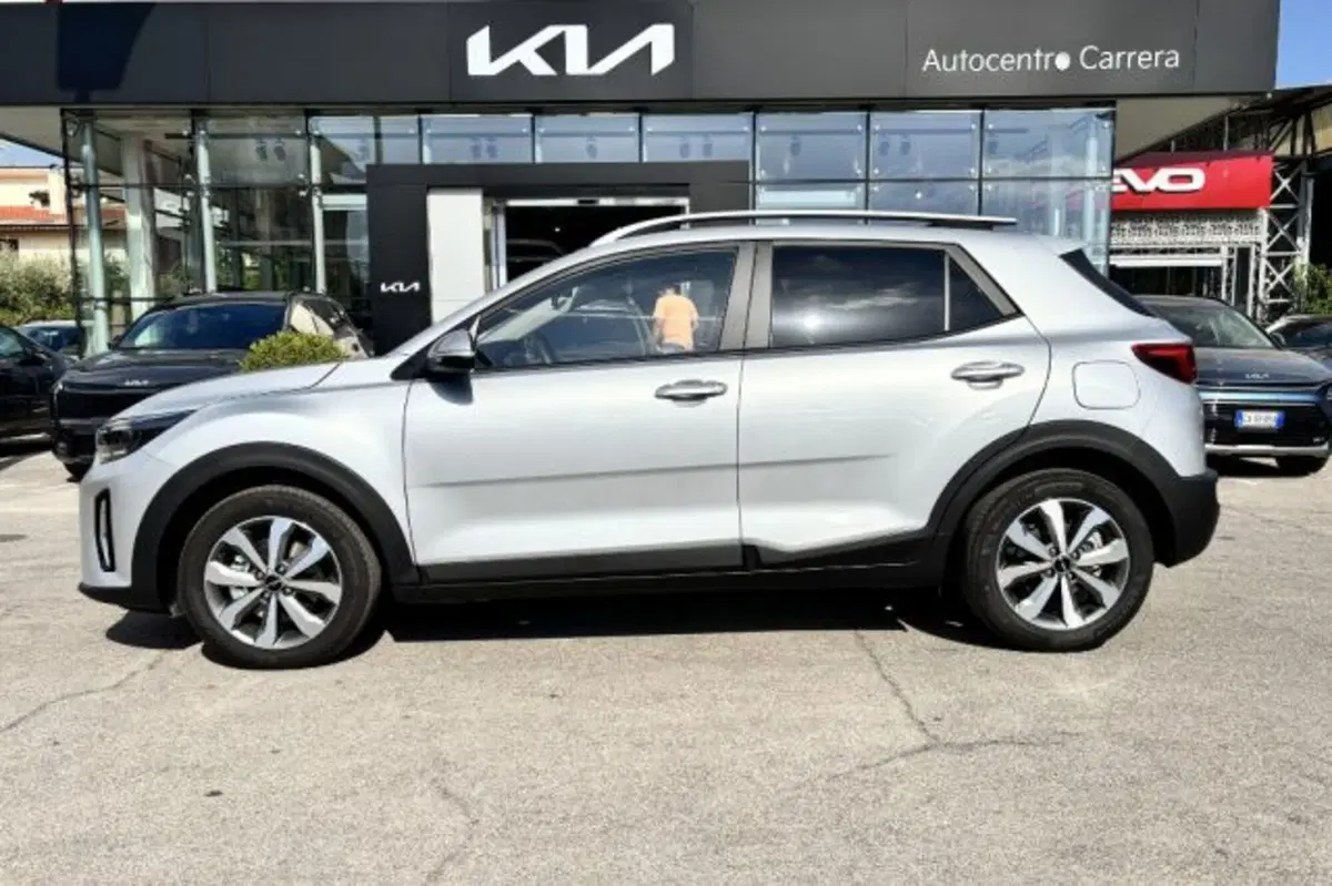 Kia Stonic usata a Latina (4)