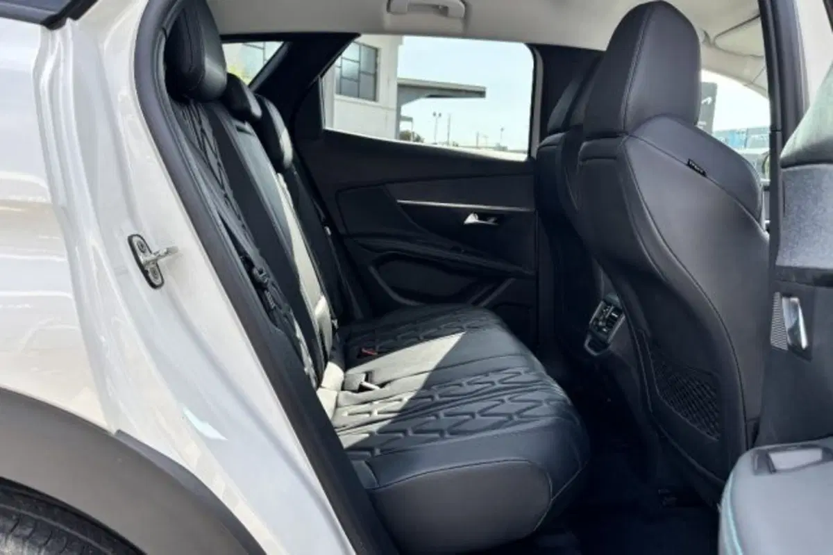 Peugeot 3008 usata a Latina (10)