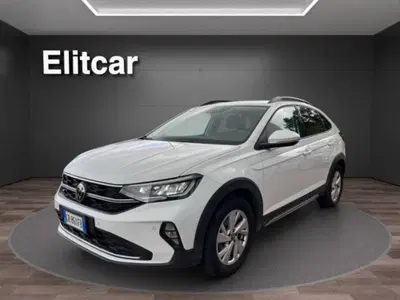 Volkswagen Taigo 1.0 TSI 110 CV DSG Life del 2023 usata a Magenta